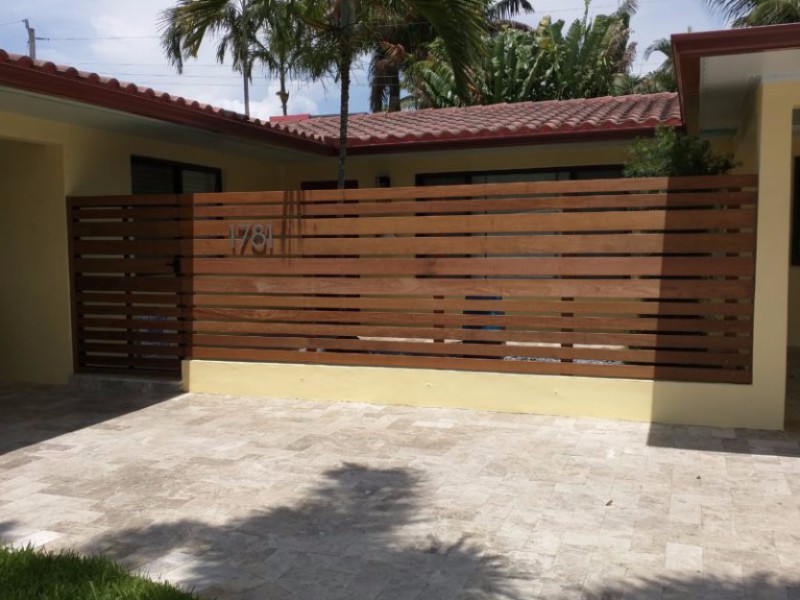 new privacy wooden fence install